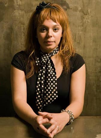 Laura Blagogee profile